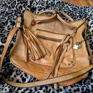 Beautiful leather Lucky Brand crossbody purse.